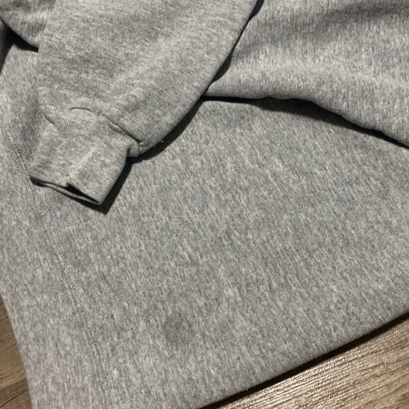 Vintage Disney Parks M Walt Disney World Since 1972 Grey Crewneck Sweater - Picture 5 of 5